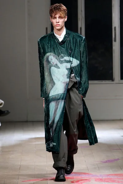 Look 38